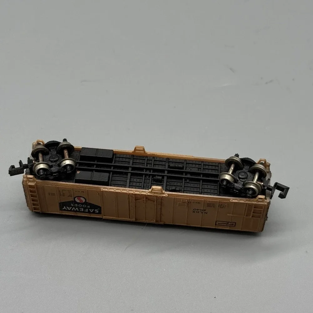 N Scale: Vintage Bachmann Safeway Refrigerated Box Car 2640 Model Train Railroad